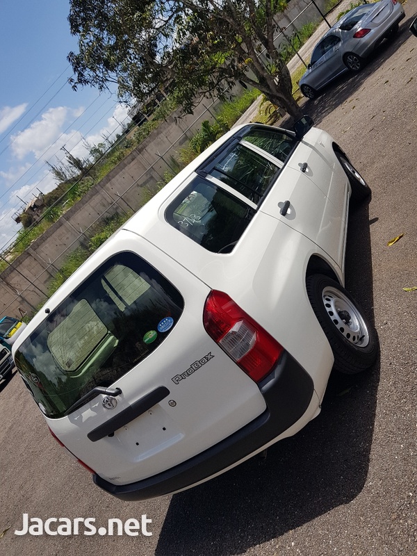 Toyota Probox 1,3L 2018-5