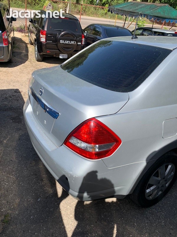 Nissan Tiida 1,5L 2012-5