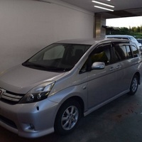 Toyota Isis 1,8L 2013 Toyota Isis 1,8L 2013