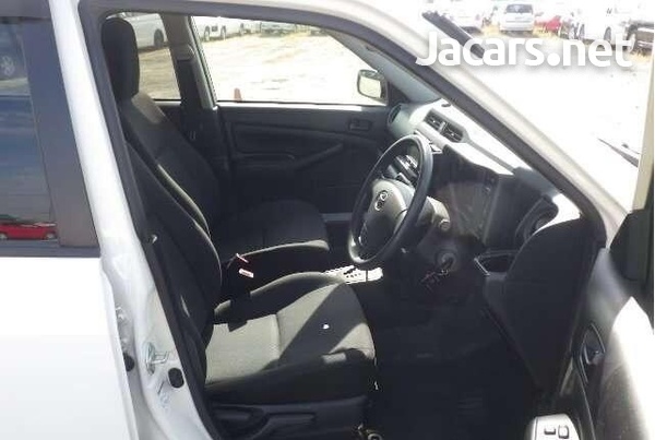 Toyota Probox 1,5L 2016-9