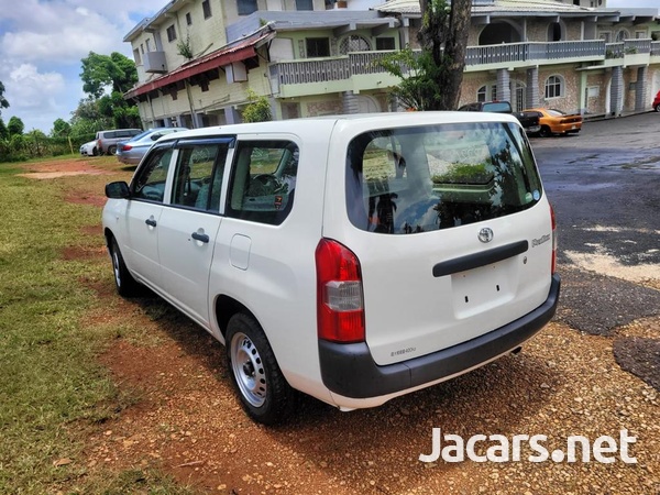 Toyota Probox 1,5L 2017-6