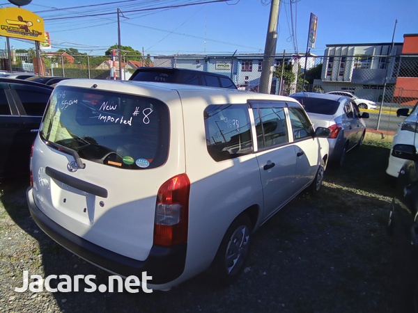 Toyota Probox 1,3L 2016-3