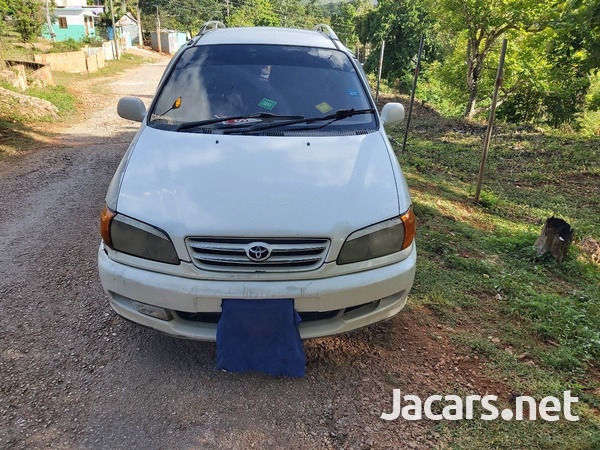 Toyota Ipsum 2,0L 2001-8
