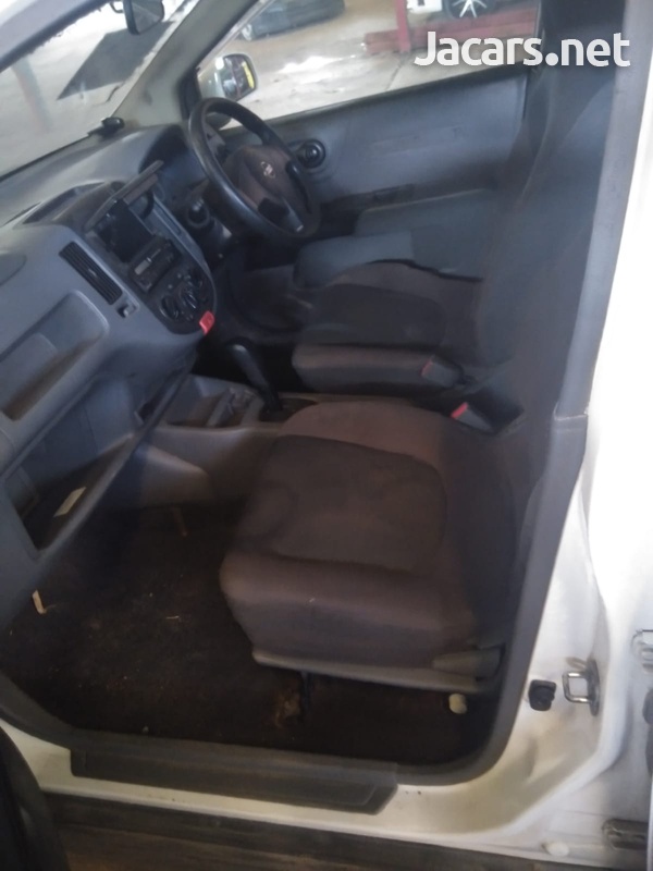 Nissan AD Wagon 1,5L 2013-3