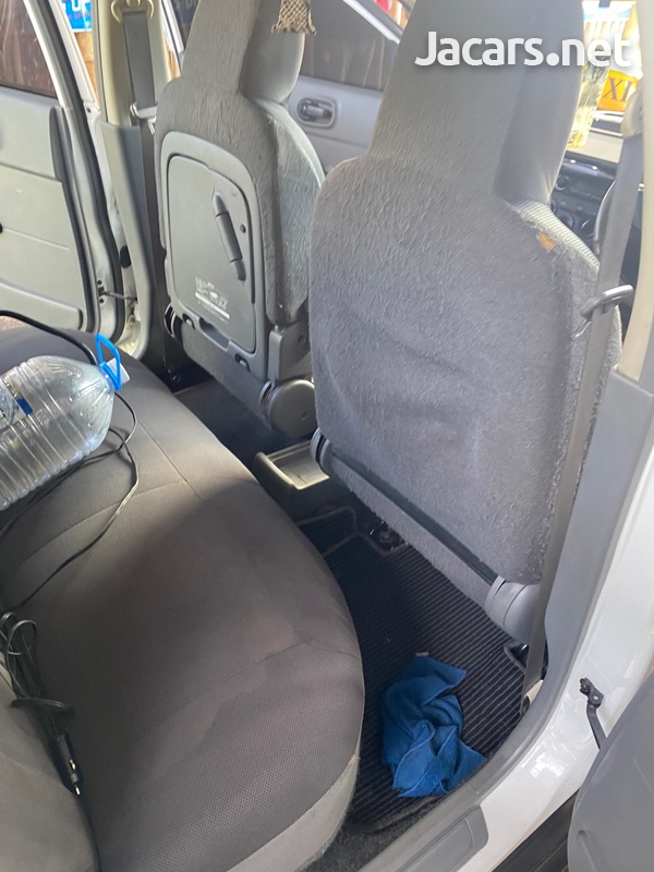 Nissan AD Wagon 1,5L 2014-6