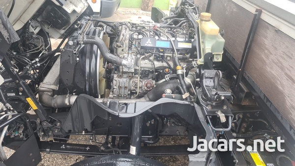 2012 Mitsubishi Canter-3