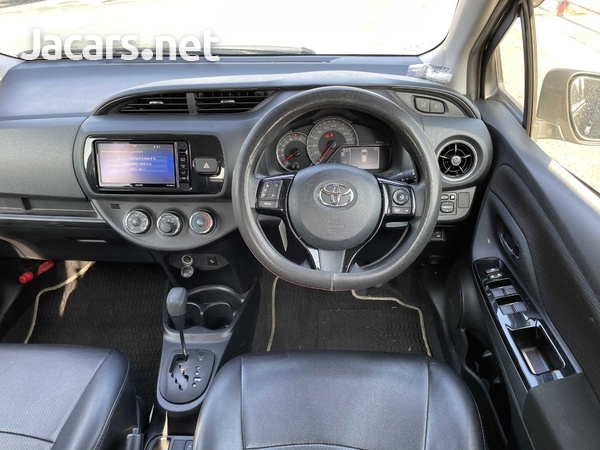 Toyota Vitz 1,5L 2016-10