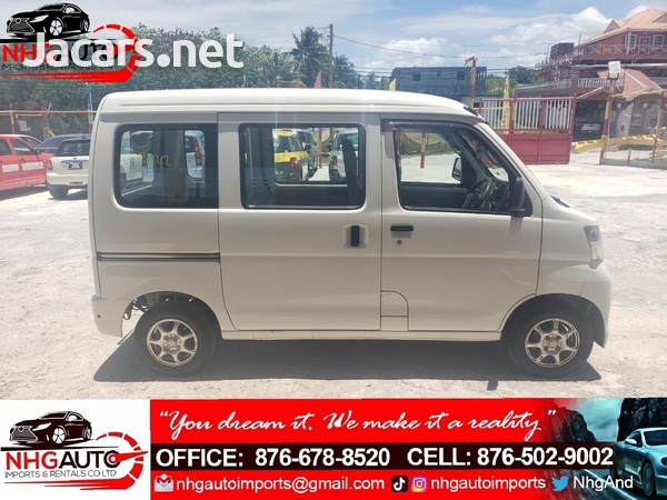 Daihatsu Hijet 0,6L 2017-4