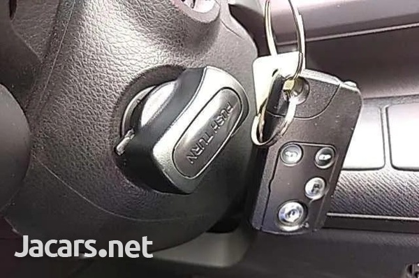 Honda Stepwgn Spada 2,0L 2013-6