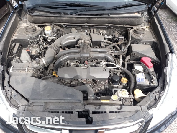 Subaru Legacy 2,5L 2012-9
