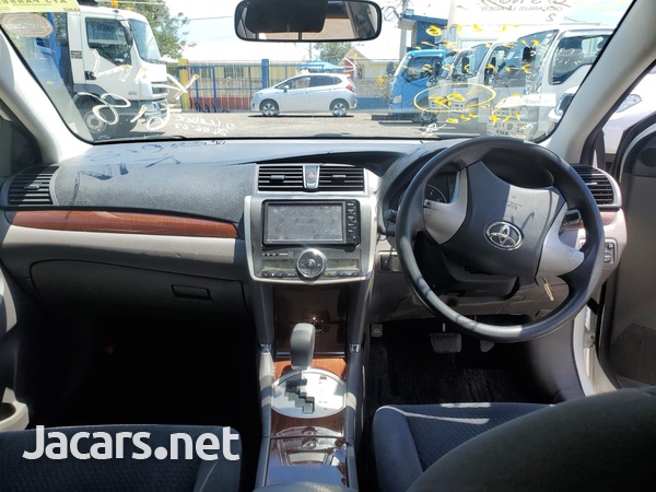 Toyota Premio 2,0L 2014-4