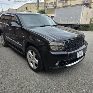 Jeep Grand Cherokee SRT8