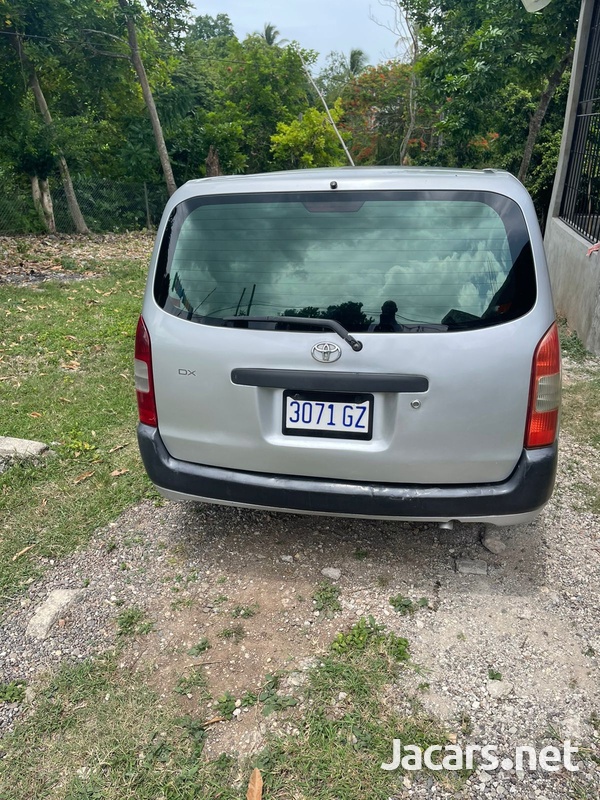 Toyota Probox 1,5L 2009-3