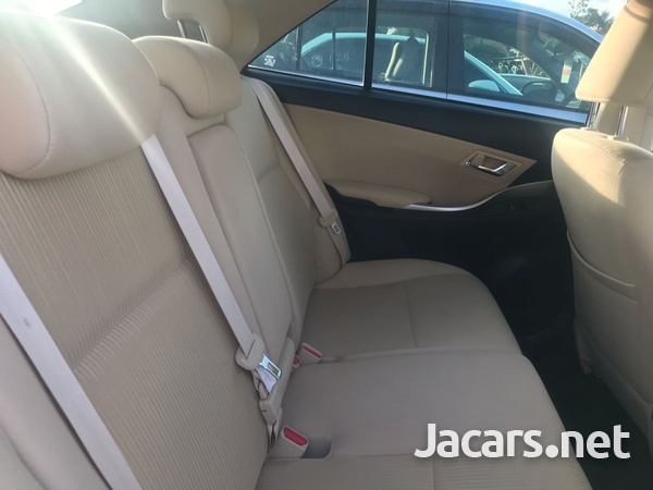 Toyota Premio 1,8L 2017-9