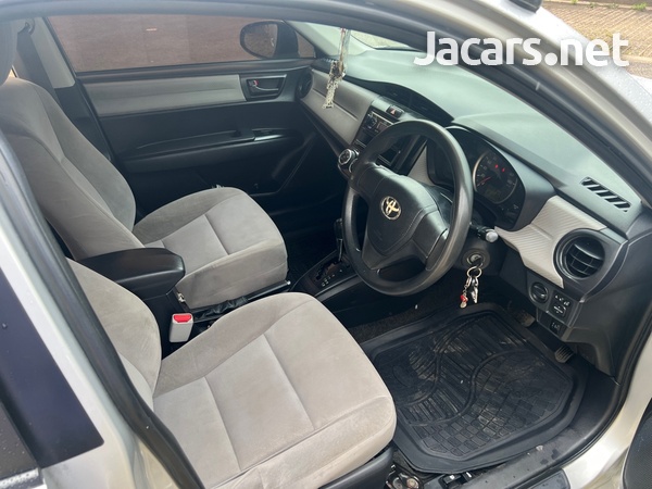Toyota Axio 1,5L 2013-8