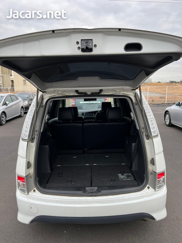 Toyota Isis 1,8L 2013-2