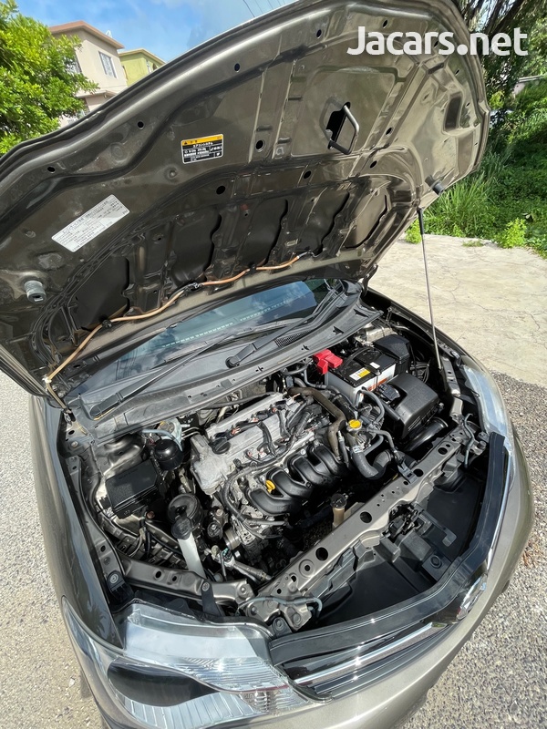 Toyota Fielder 1,5L 2013-8