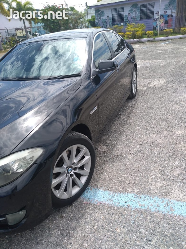 BMW 5-Series 2,3L 2011-1
