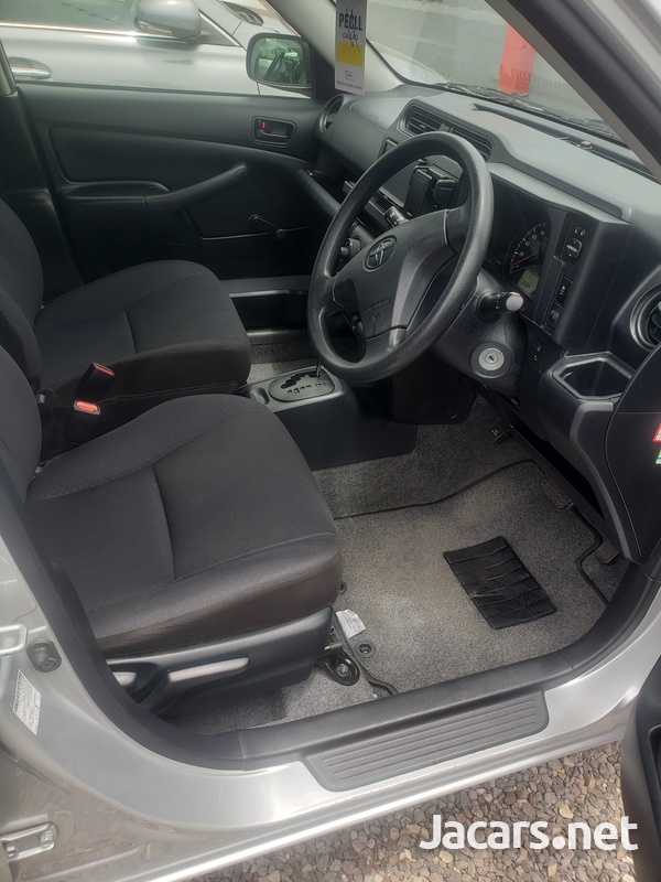 Toyota Probox 1,5L 2017-5