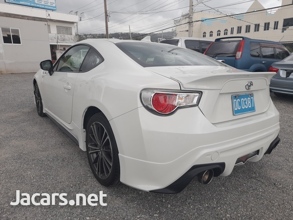 Toyota GT86 2,0L 2015-6