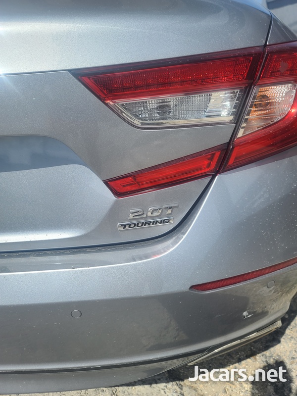 Honda Accord 2,0L 2020-1