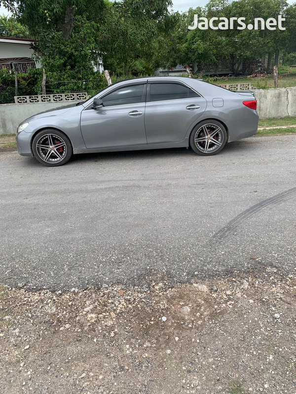 Toyota Mark X 2,5L 2011-7