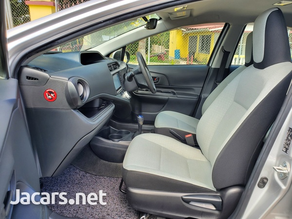 Toyota Aqua 1,5L 2016-6