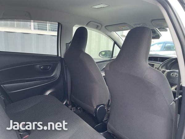 Toyota Vitz 1,0L 2016-5