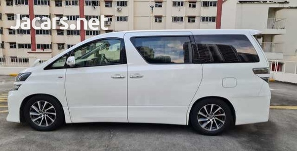 Toyota Vellfire 2,3L 2014-7