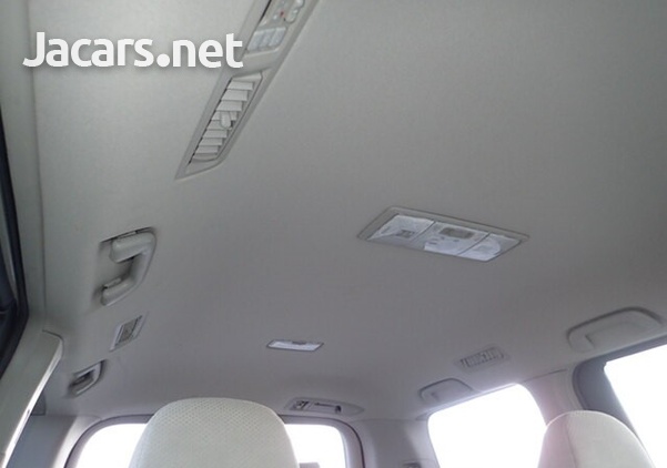 Toyota Noah 1,9L 2013-10