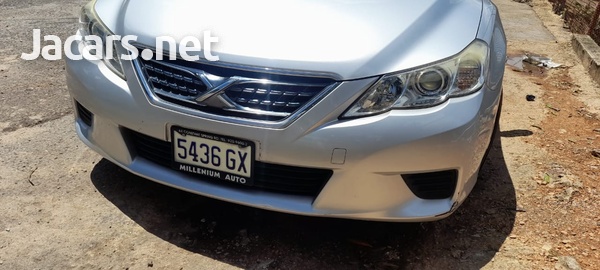 Toyota Mark X 2,5L 2012-10
