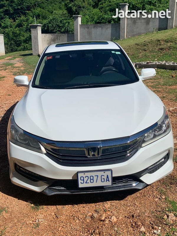 Honda Accord 2,5L 2017-1