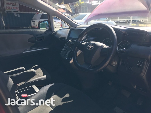 Toyota Wish 2,0L 2010-7