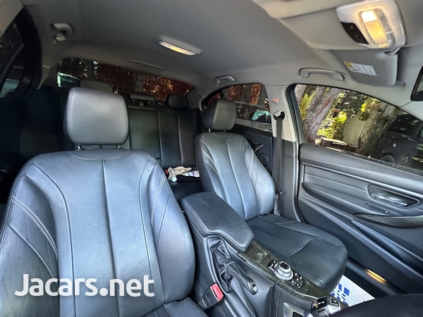 BMW 3-Series 2,0L 2013-9