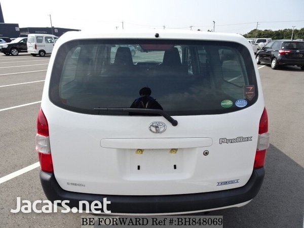 Toyota Probox 1,5L 2016-3