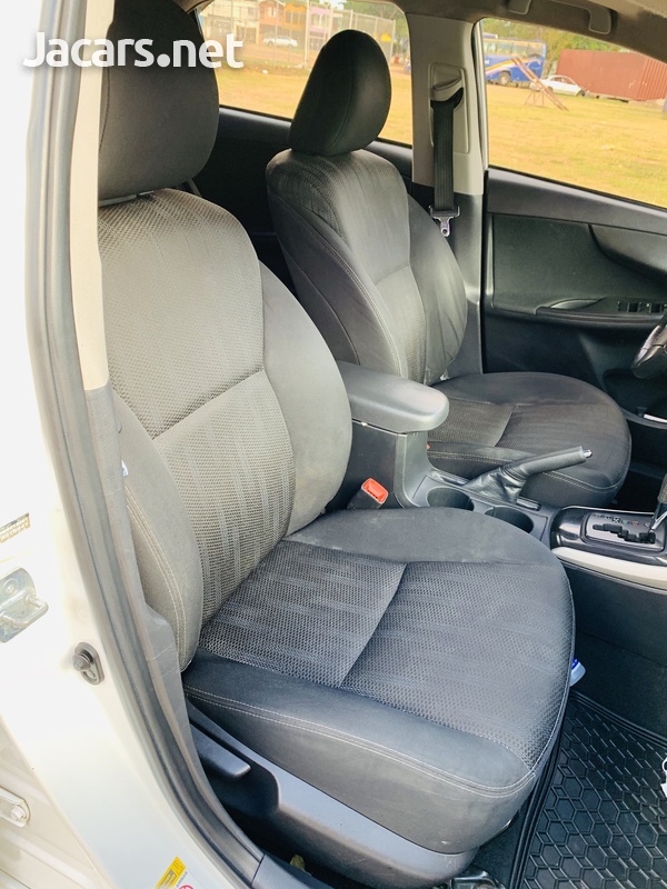 Toyota Corolla 1,8L 2013-5