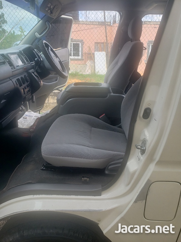 2008 Toyota Hiace-11