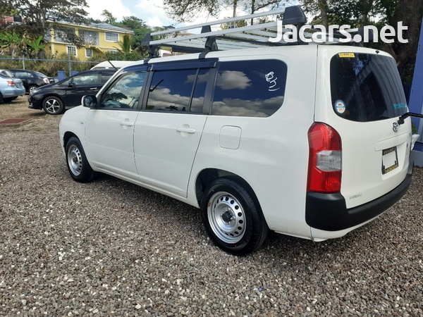 Toyota Probox 1,5L 2016-3