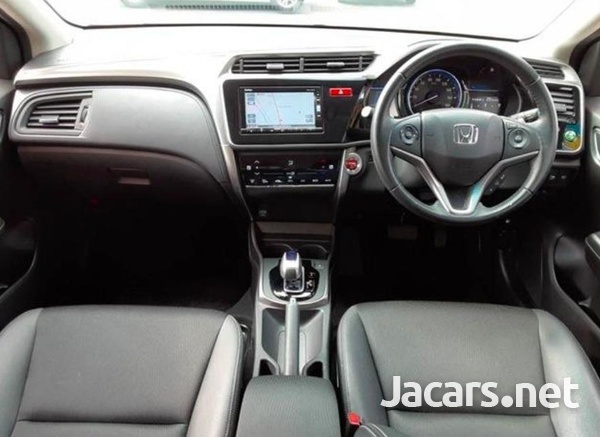 Honda Grace 1,5L 2016-7