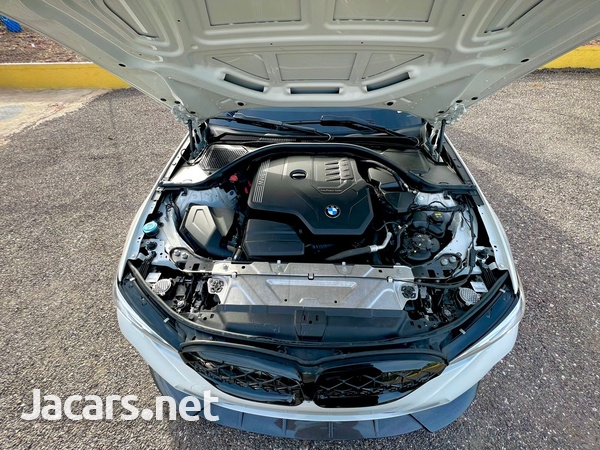 BMW 3-Series 2,0L 2021-10