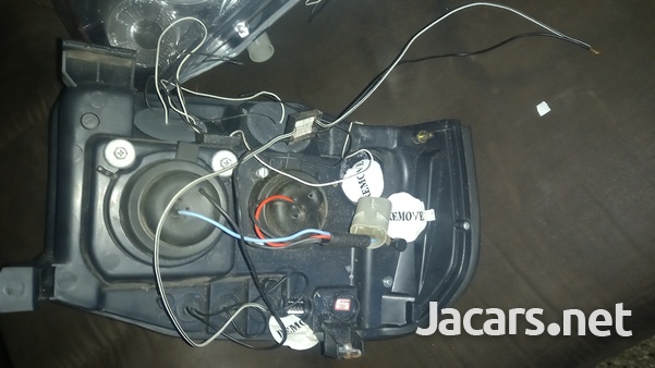 Nissan Frontier Light-4