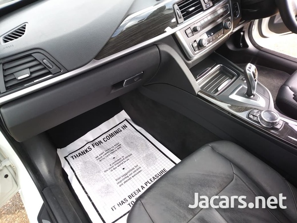 BMW 3-Series 3,0L 2013-4