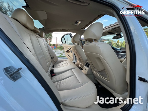 BMW 3-Series 3,0L 2013-13