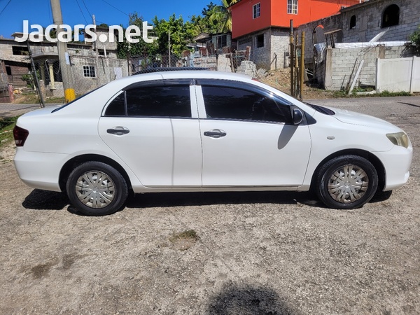 Toyota Axio 2,0L 2012-3