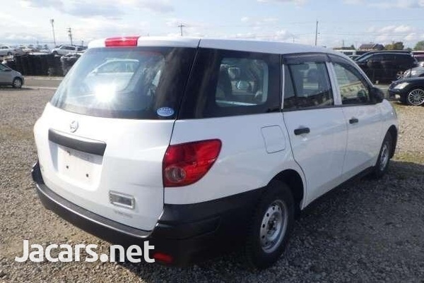 Nissan AD Wagon 1,5L 2016-4