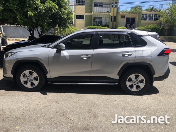 Toyota RAV4 2,0L 2021-8