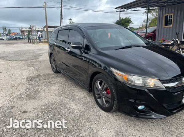 Honda Stream 1,8L 2013-1