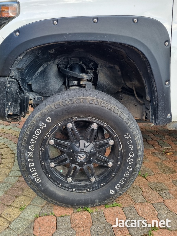Toyota Tundra 5,7L 2017-8