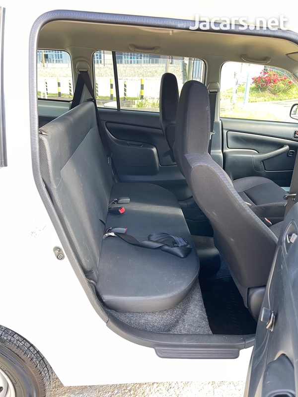Toyota Probox 1,5L 2017-14