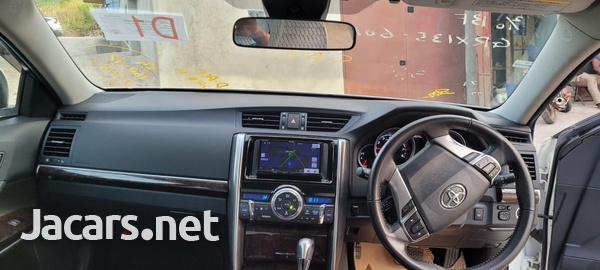 Toyota Mark X 2,5L 2016-10